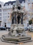 Uk-greater-london-london-corporation-of-london-finsbury-square-broken-fountain
